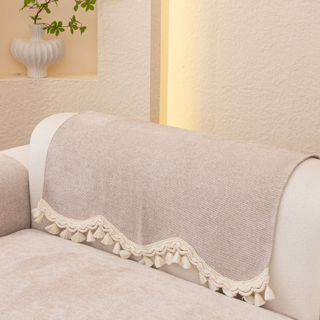 Chenille Sofa Cover Towel – Non-Slip, Washable Pets Couch Protector with Tassels