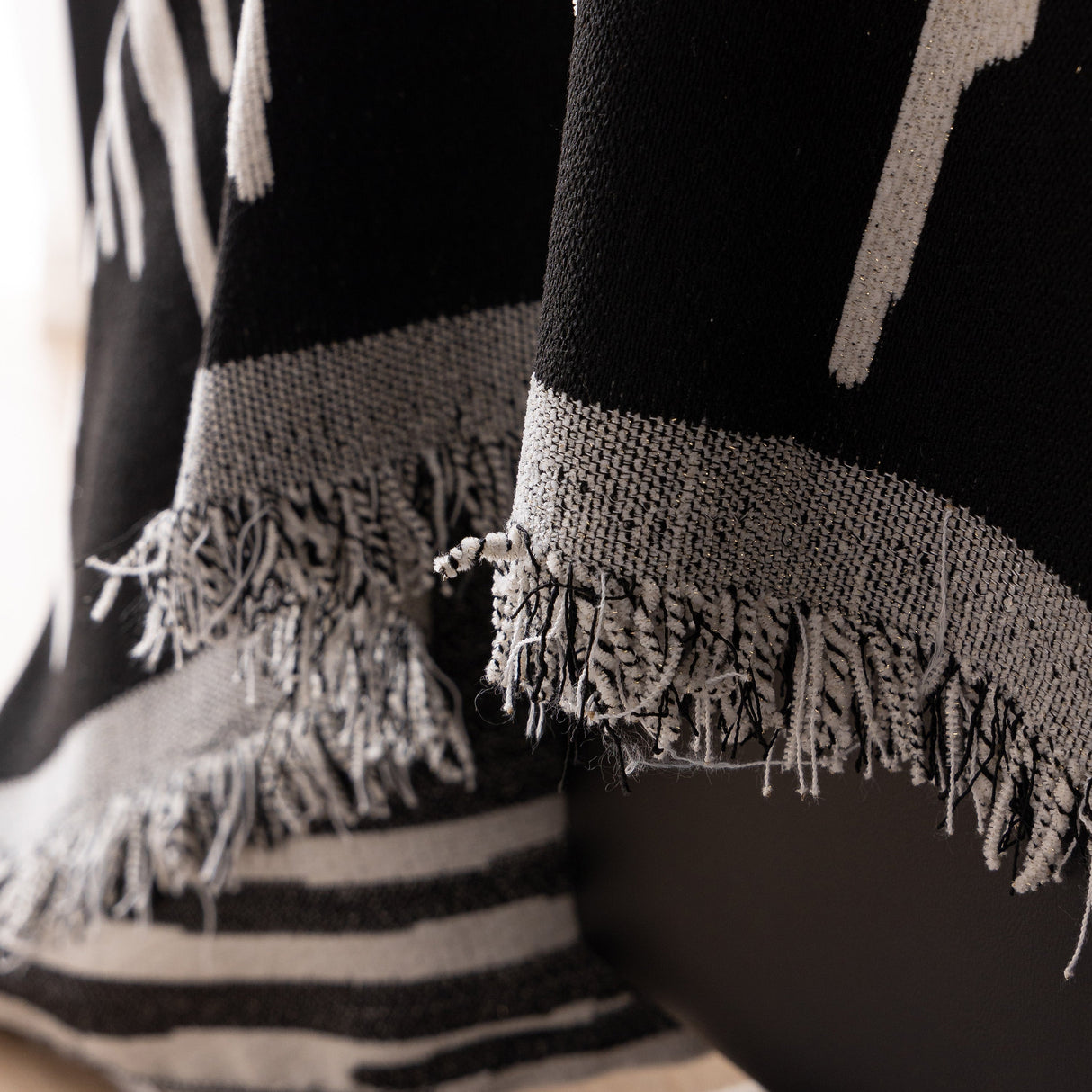 Luxury Throws for Sofas, Versatile Slipcovers & Sofa Covers for Couches and Chairs