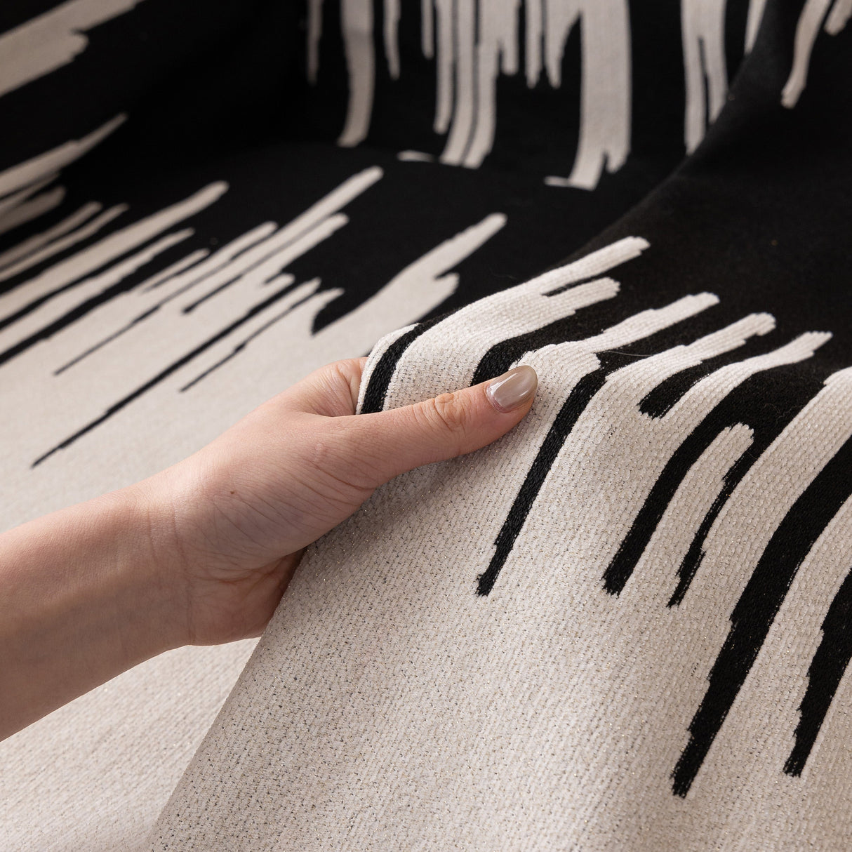 Luxury Throws for Sofas, Versatile Slipcovers & Sofa Covers for Couches and Chairs