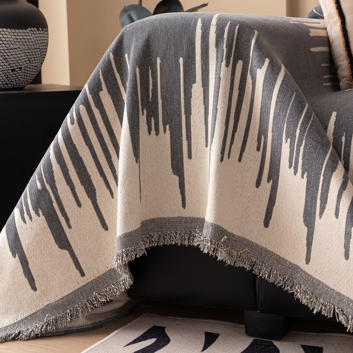 Luxury Throws for Sofas, Versatile Slipcovers & Sofa Covers for Couches and Chairs