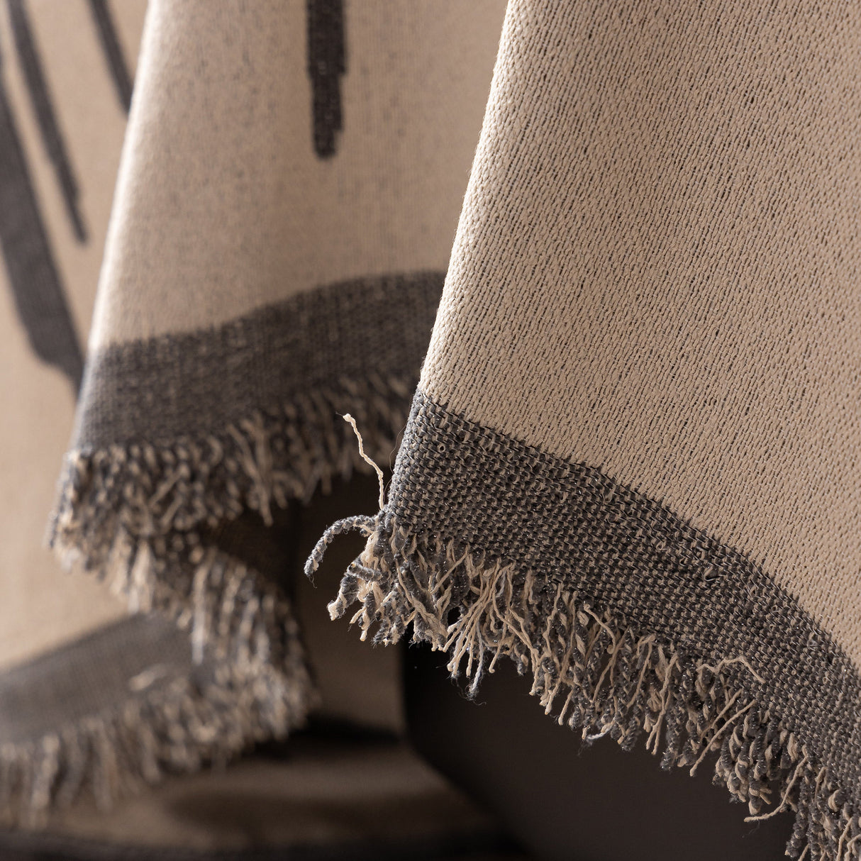 Luxury Throws for Sofas, Versatile Slipcovers & Sofa Covers for Couches and Chairs