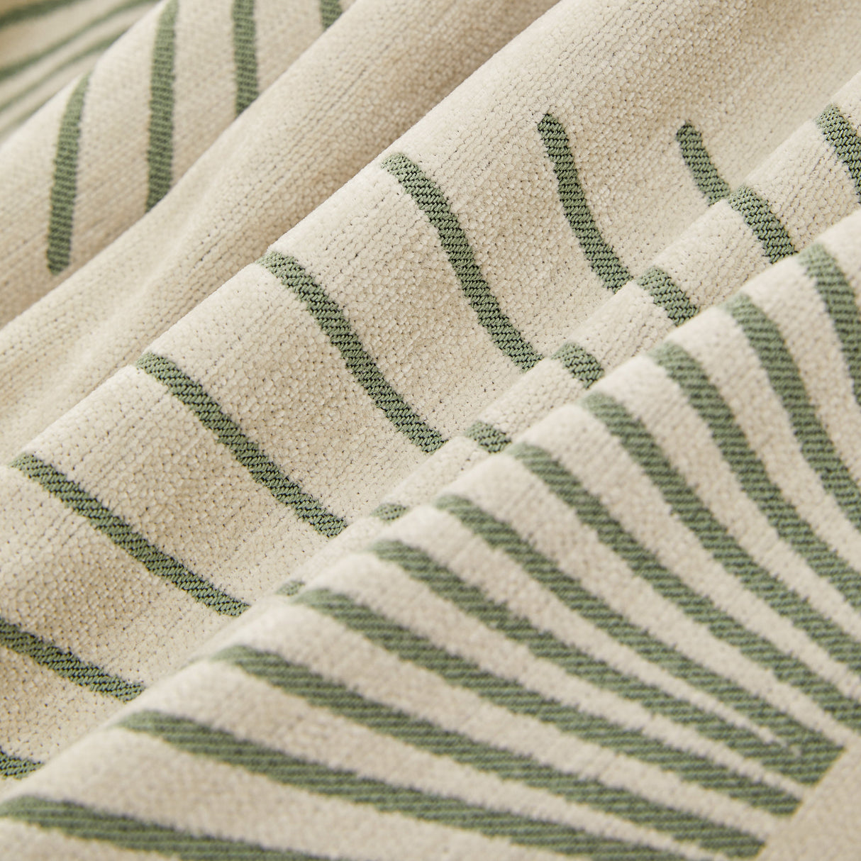 Geometric Radial Striped L-Shape Sofa Cover: Thick, Reversible Furniture Blanket for Kids and Pets