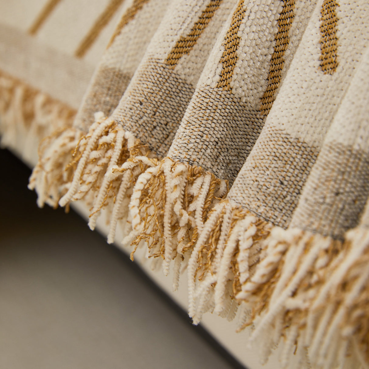 Geometric Radial Striped L-Shape Sofa Cover: Thick, Reversible Furniture Blanket for Kids and Pets