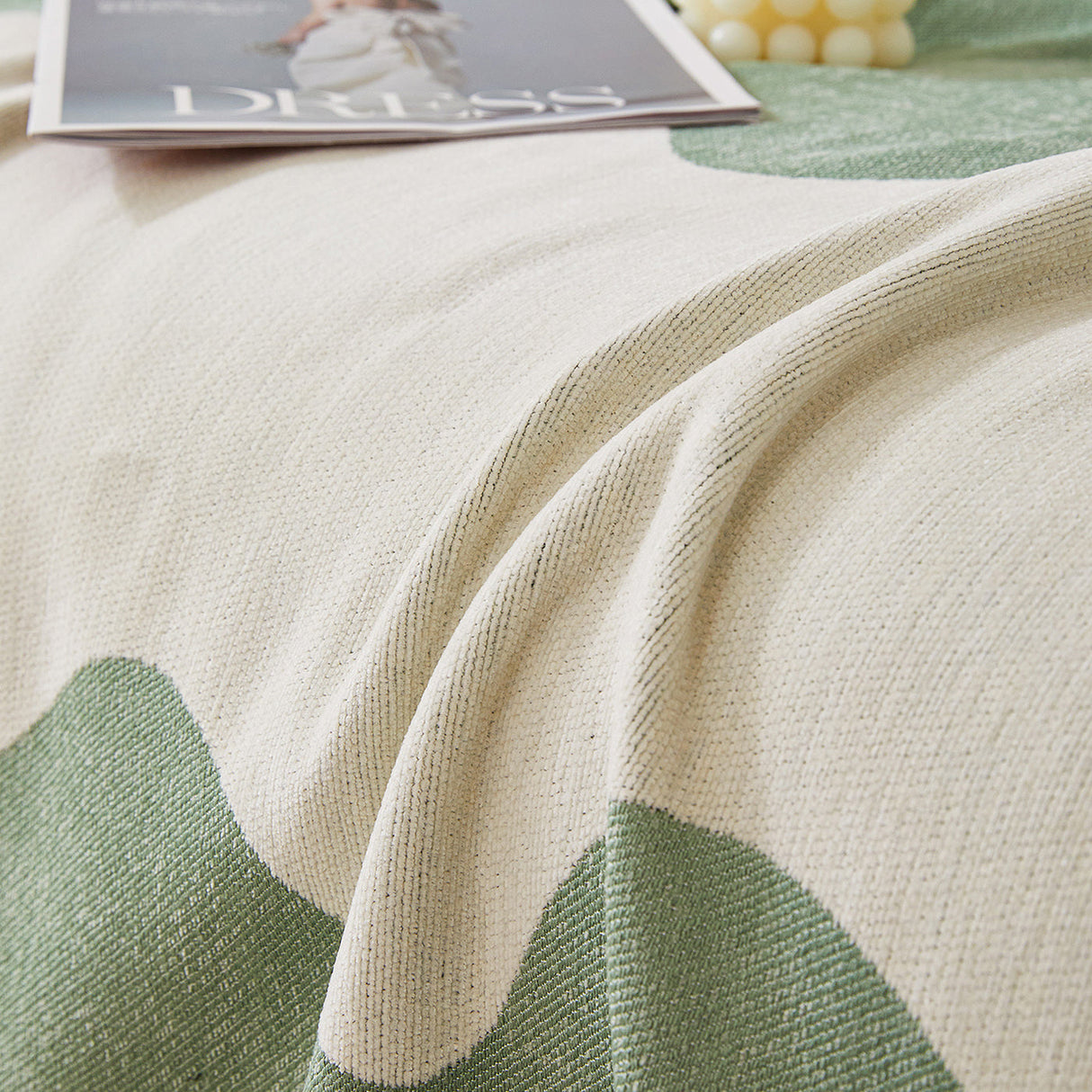 Chenille Minimalist Wavy Sofa Throw Cover, Cozy Blankets for Couch, Machine Washable Couch Protector