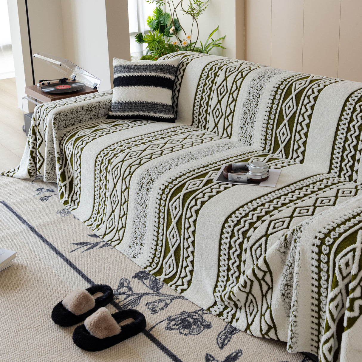 Bohemian Tufted Sofa Cover, Plush Flannel Throw Blanket with 3D Woven Aztec Stripes
