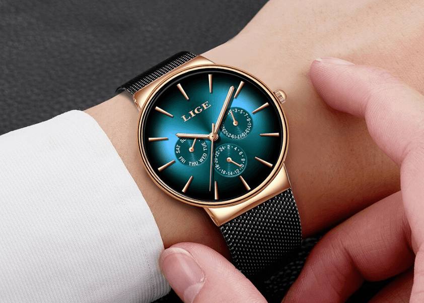 Men's Elegant Watch With Stainless Steel Straps And Chronometers For Day And Date Display Unique Design Perfect Gift For Man And Women