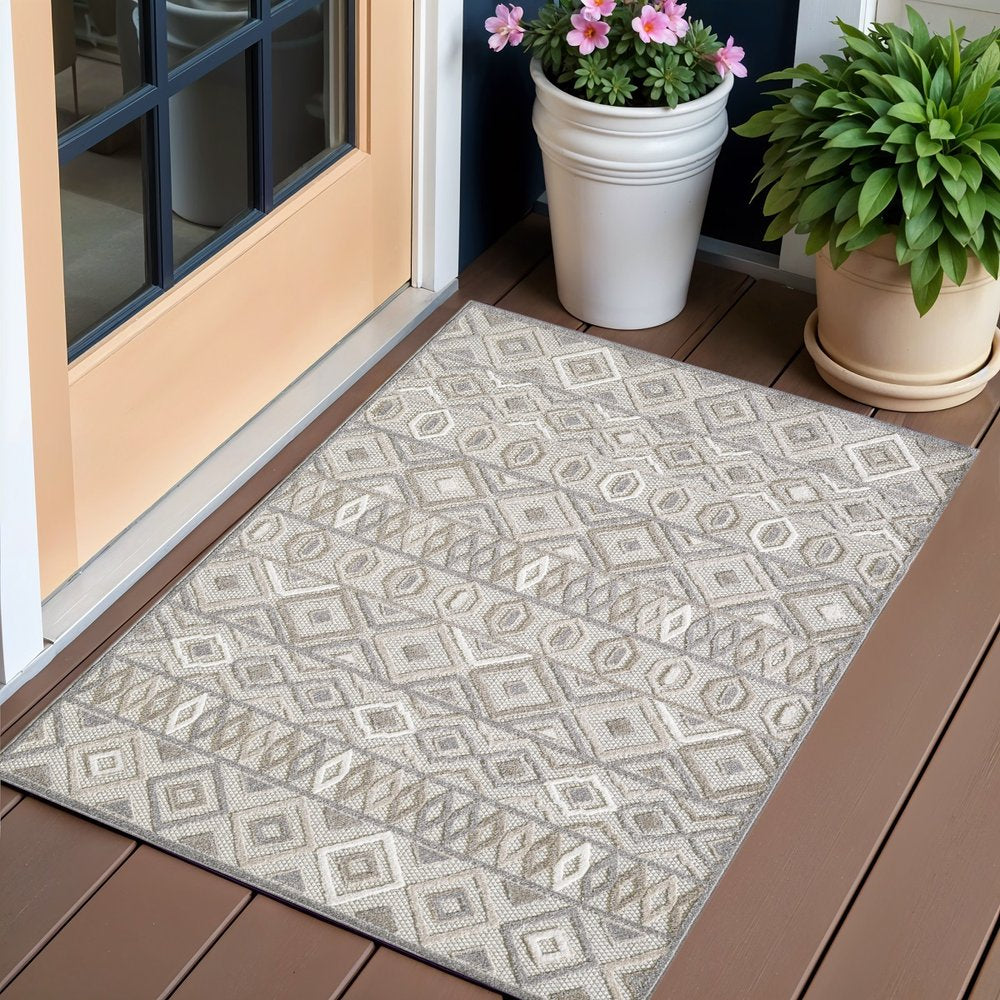 3' X 5' Gray and Ivory Southwestern Stain Resistant Indoor Outdoor Area Rug