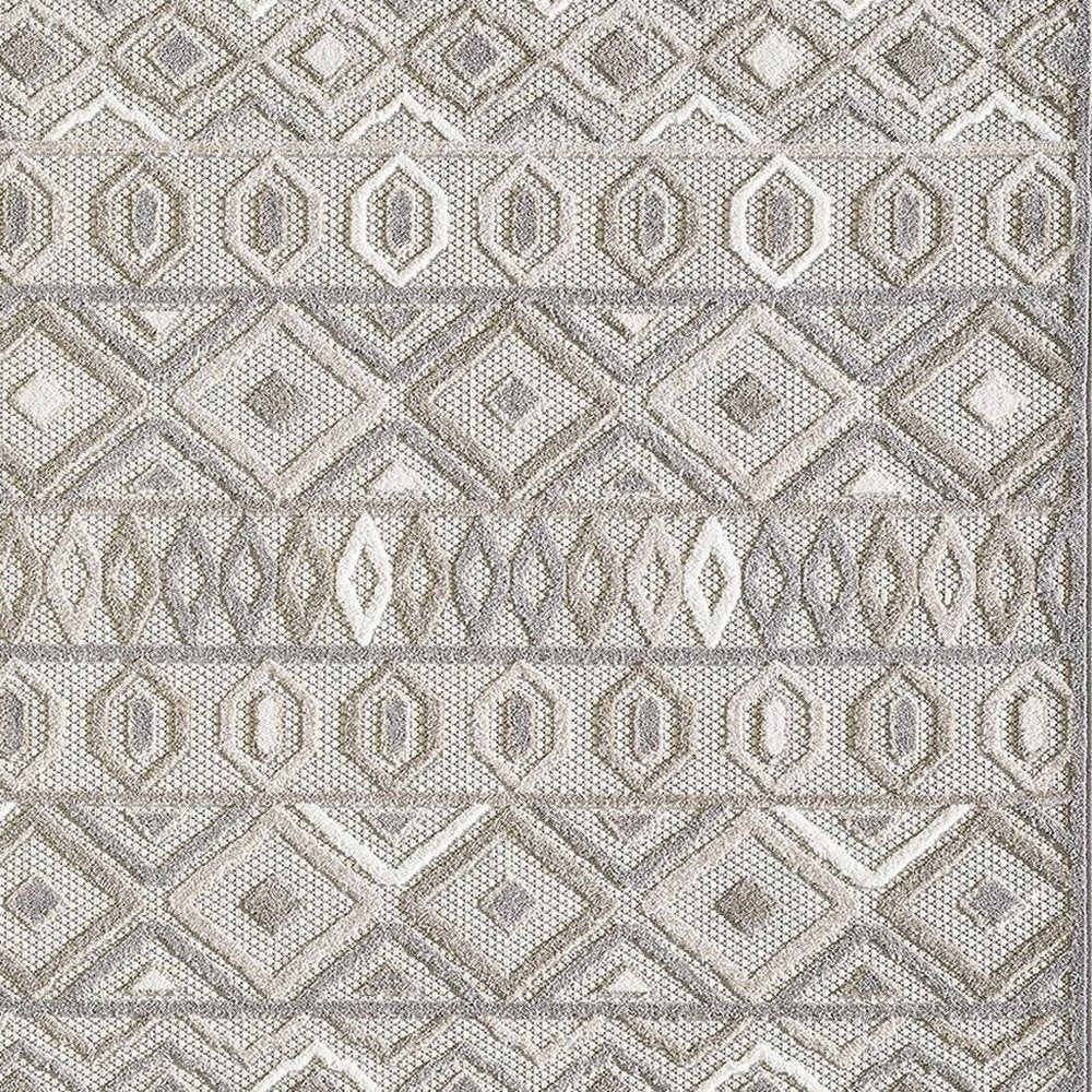 5' X 7' Gray And Ivory Southwestern Stain Resistant Indoor Outdoor Area Rug