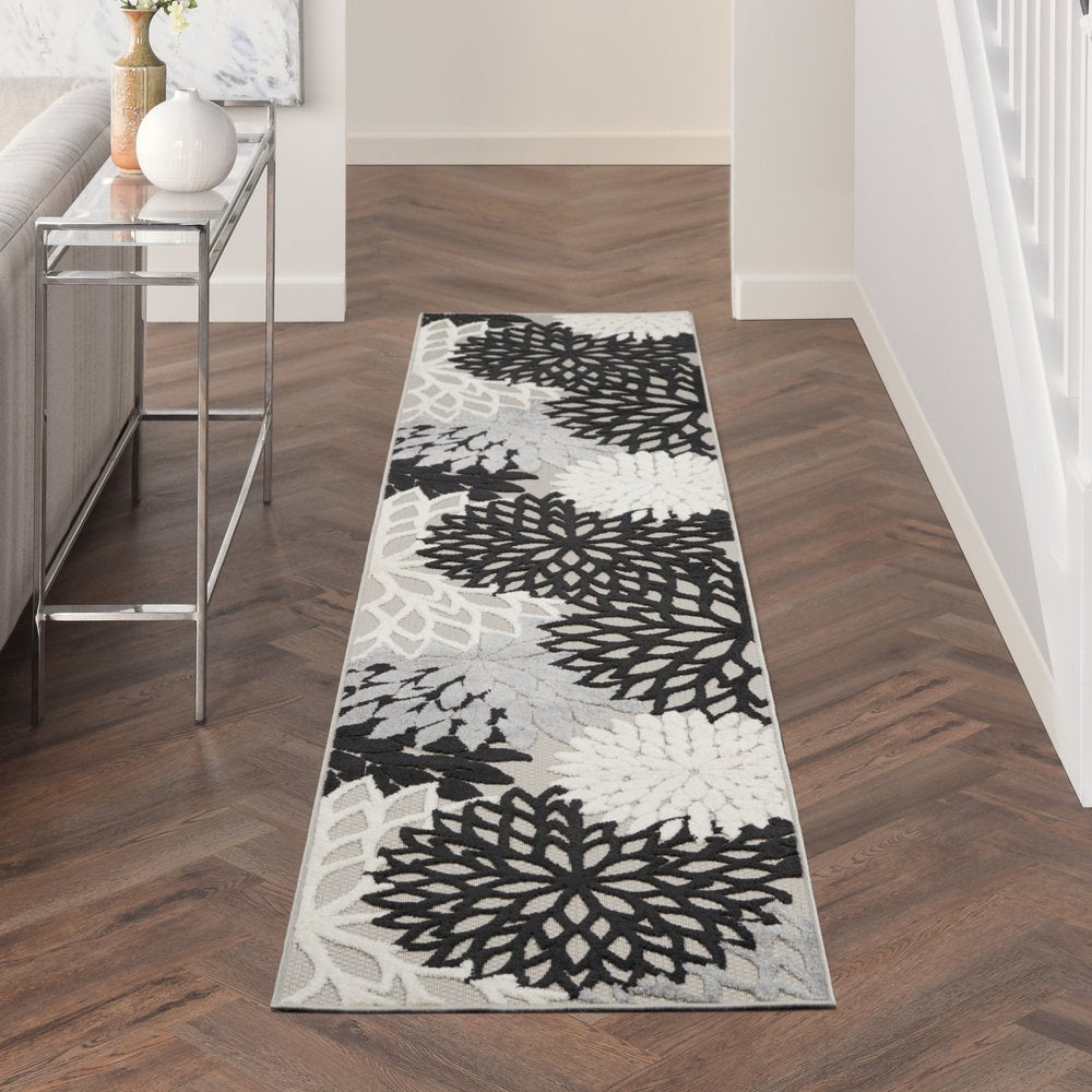 10' Black And White Indoor Outdoor Runner Rug