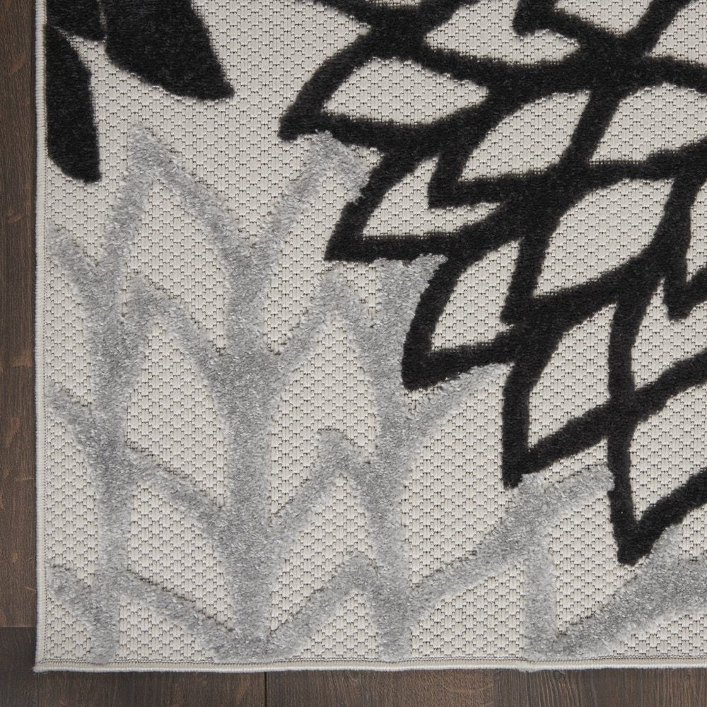 8' Black And White Indoor Outdoor Runner Rug