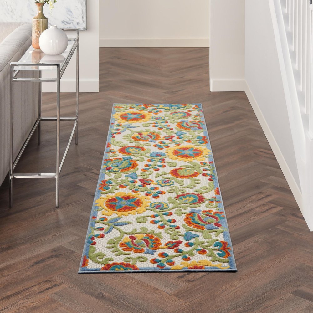 8' Green And Ivory Indoor Outdoor Runner Rug