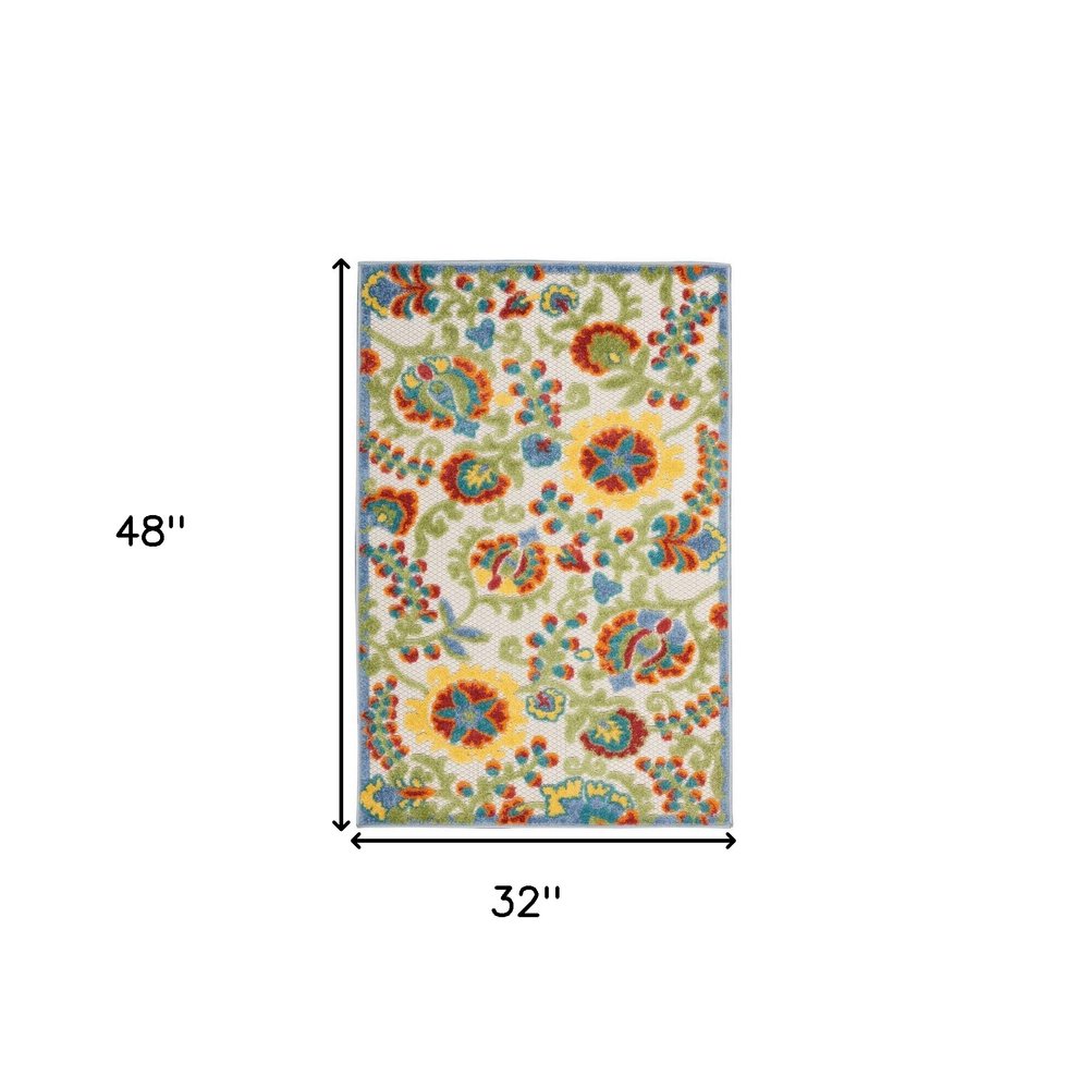3' X 4' Green And Ivory Indoor Outdoor Area Rug