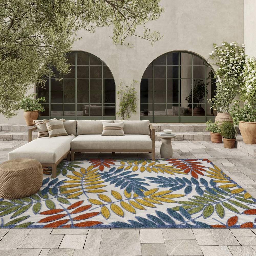 7' X 10' Ivory And Blue Indoor Outdoor Area Rug