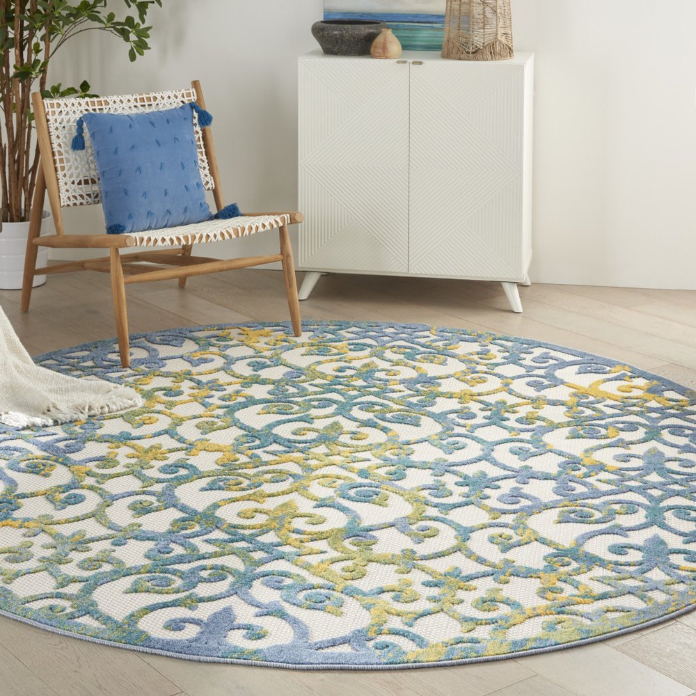 8' X 8' Ivory And Blue Round Indoor Outdoor Area Rug