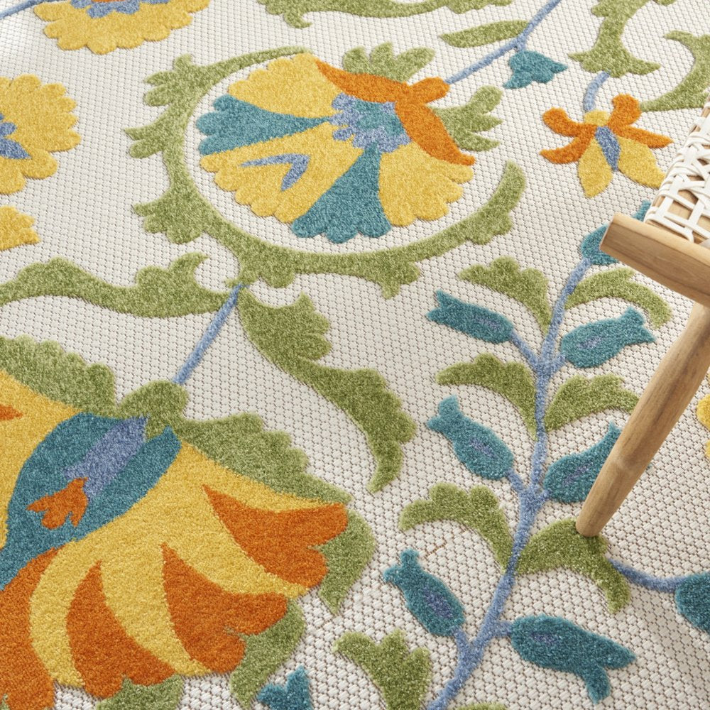 8' X 8' Blue And Yellow Round Indoor Outdoor Area Rug