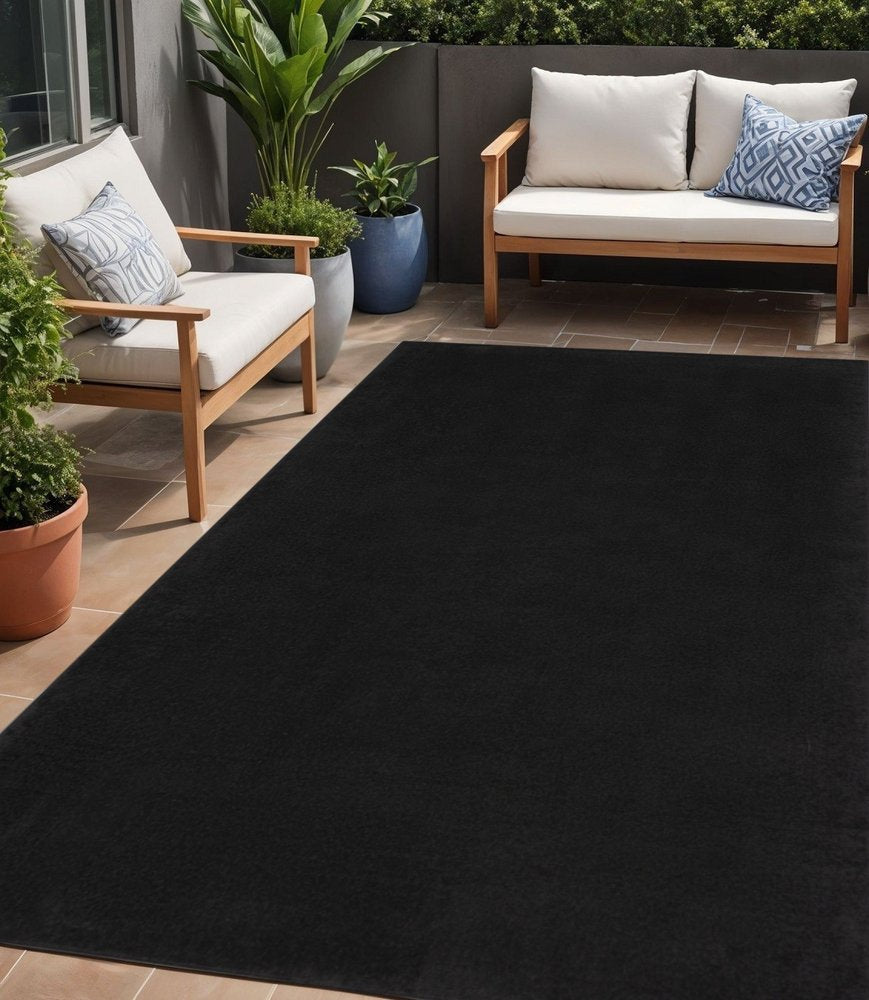 5' X 7' Black Stain Resistant Indoor Outdoor Area Rug