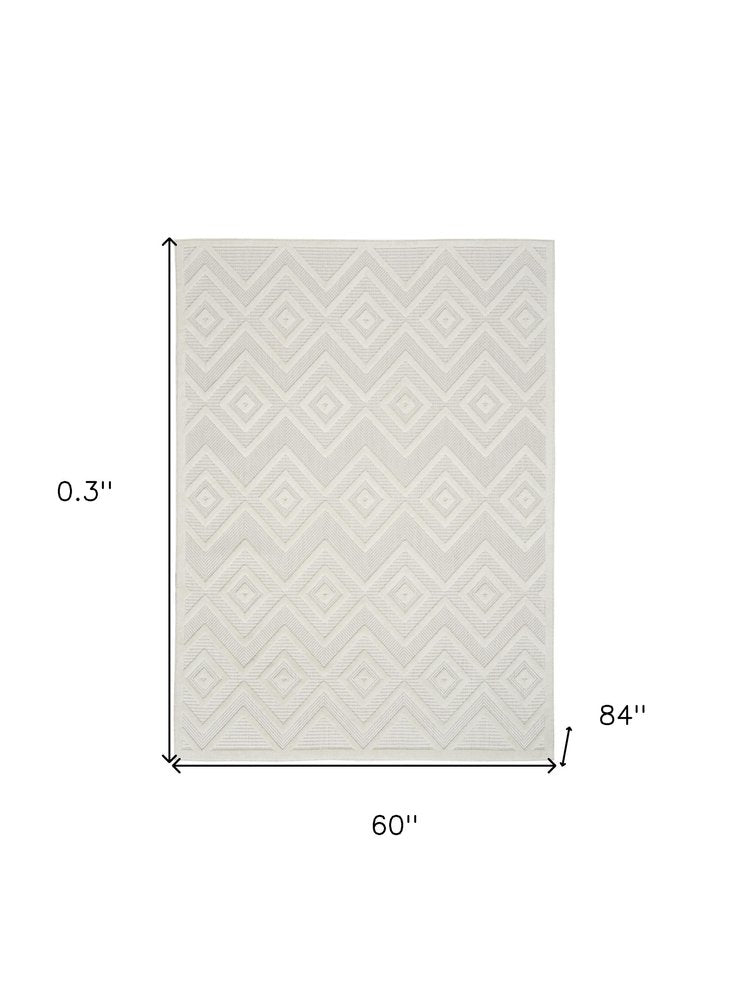 5' X 7' Ivory Indoor Outdoor Area Rug