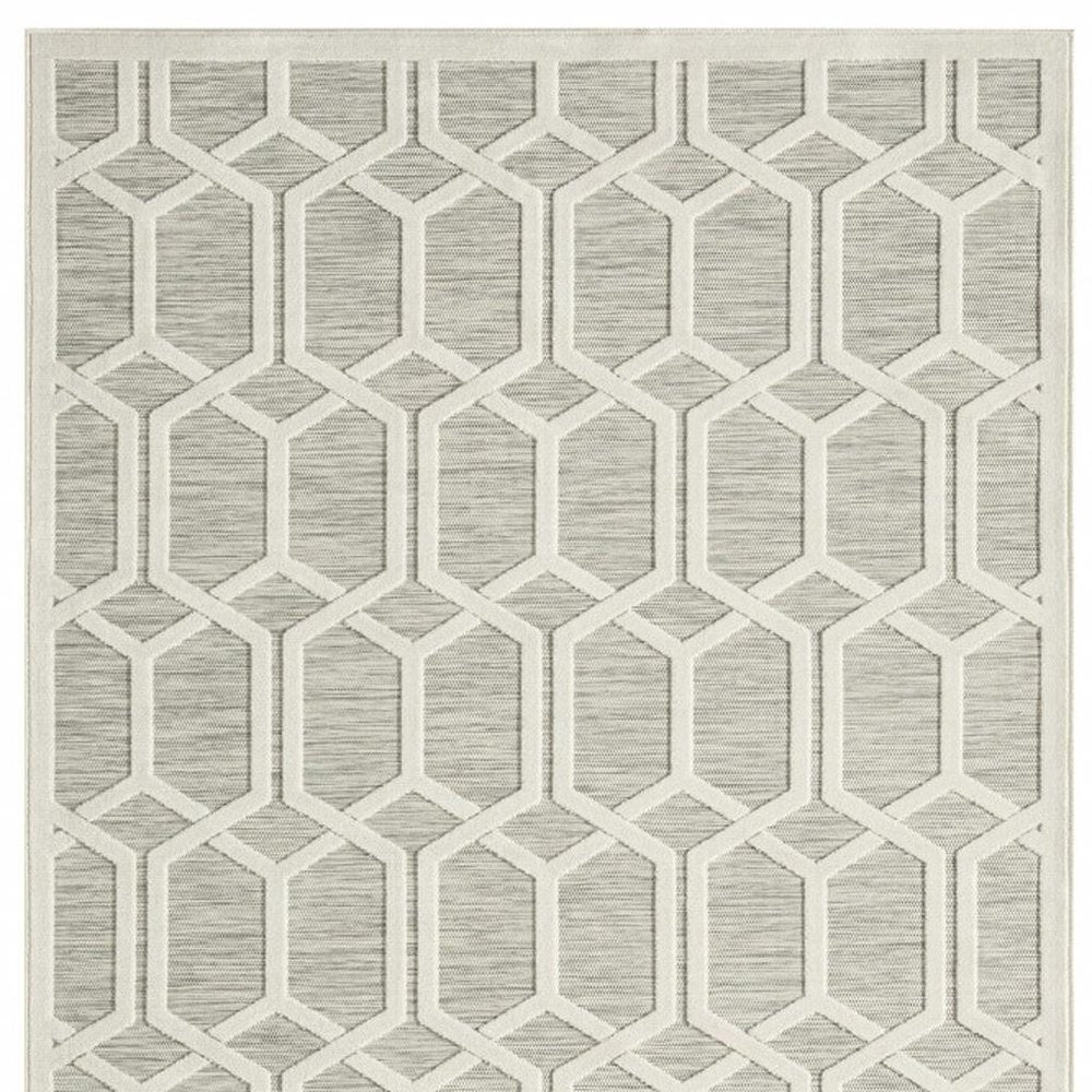 8' X 10' Gray And Ivory Indoor Outdoor Area Rug