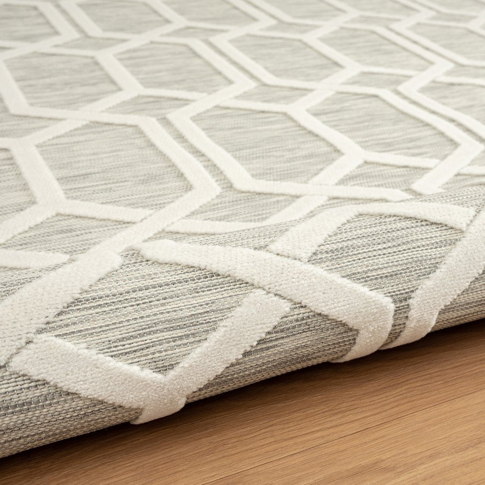 8' X 10' Gray And Ivory Indoor Outdoor Area Rug