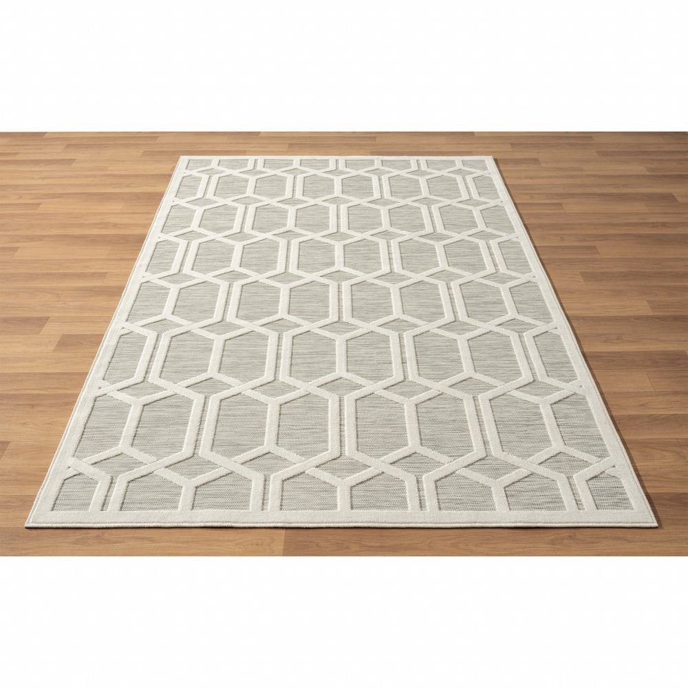 8' X 10' Gray And Ivory Indoor Outdoor Area Rug