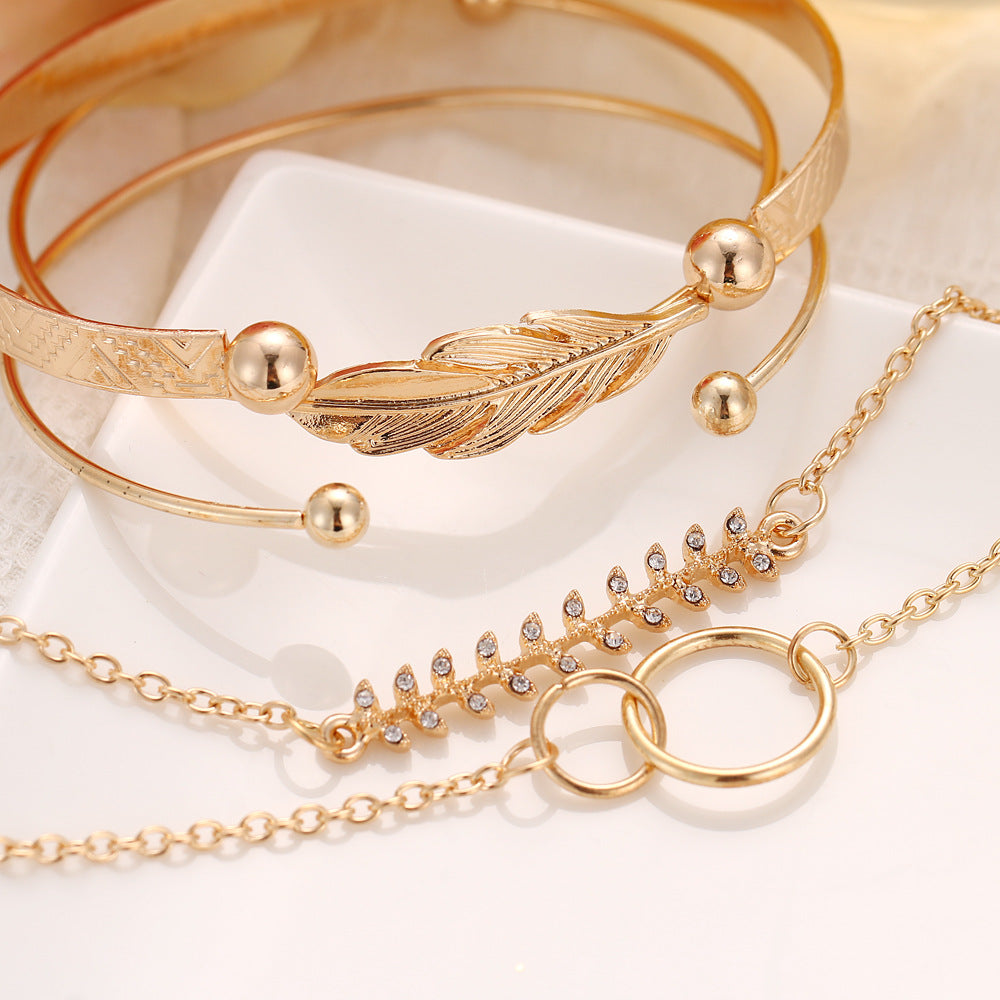 Luxury Modern Gold Crystal Elegant Woman and Lady Brecelets in Sets of 5Pcs/sett for Women Punk Boho Beach Bangle Jewelry Gift