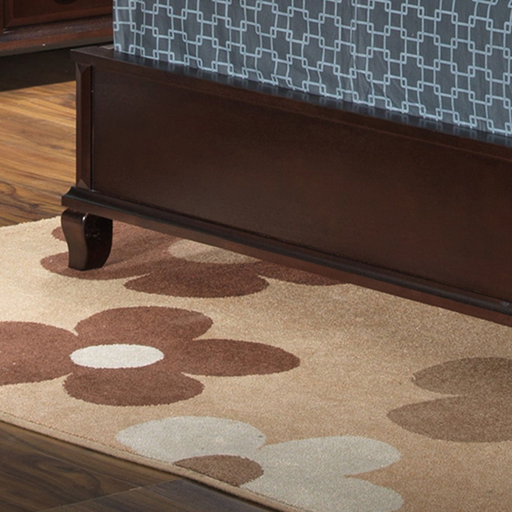 Bed With Transitional Design by Couch.com