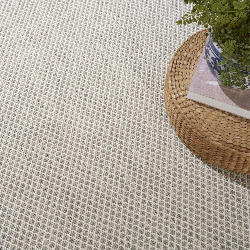 9' X 12' Ivory And Silver Indoor Outdoor Area Rug