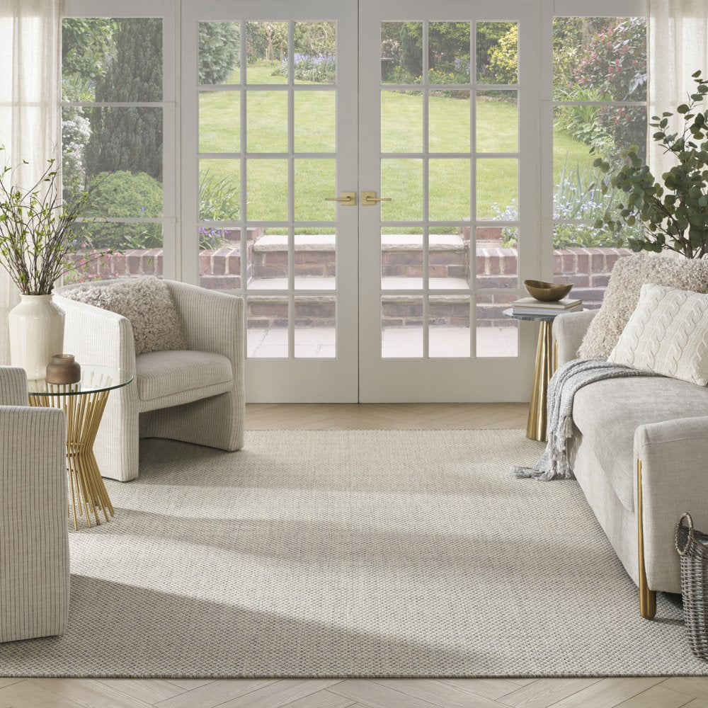 7' X 10' Ivory And Silver Indoor Outdoor Area Rug