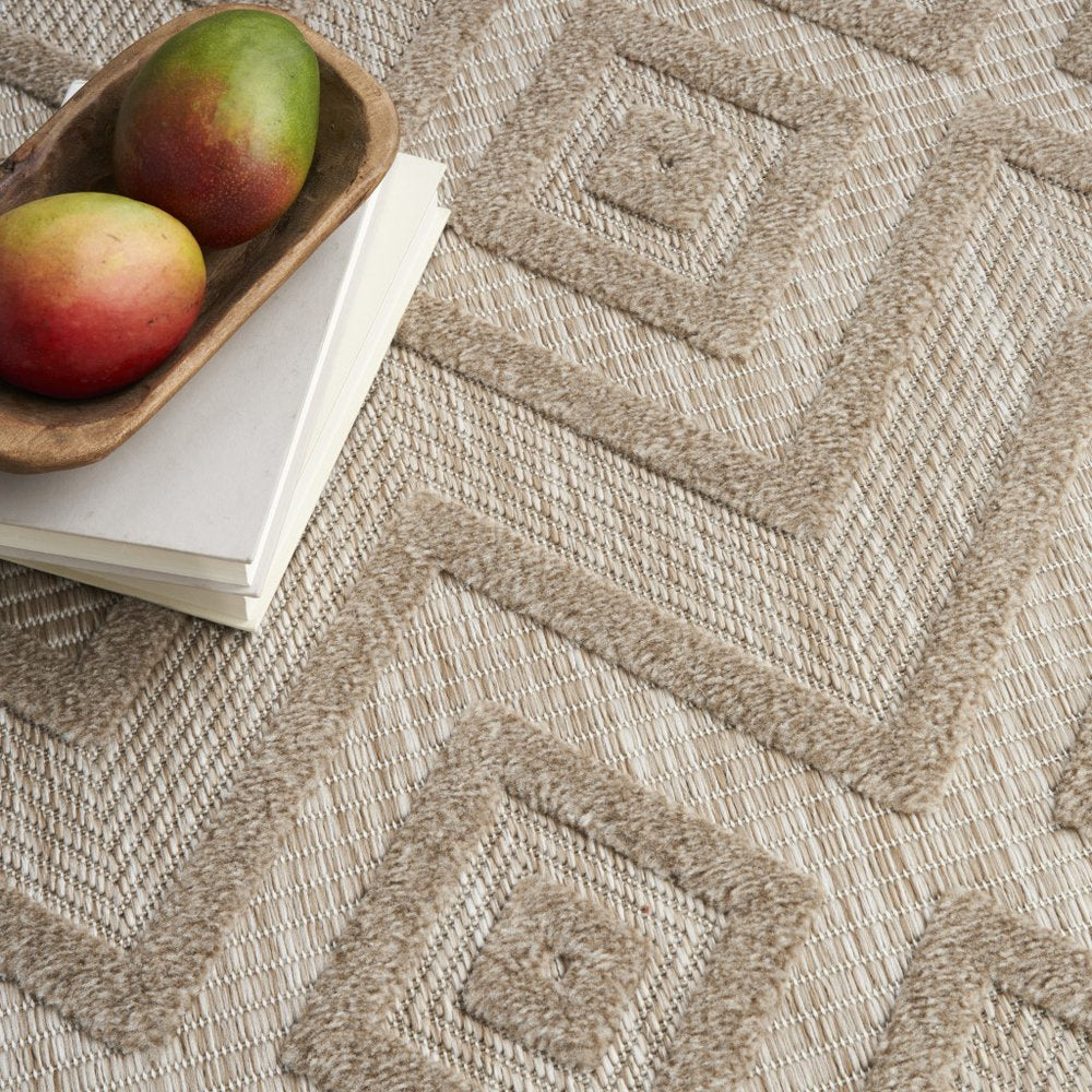 7' X 10' Beige Indoor Outdoor Area Rug