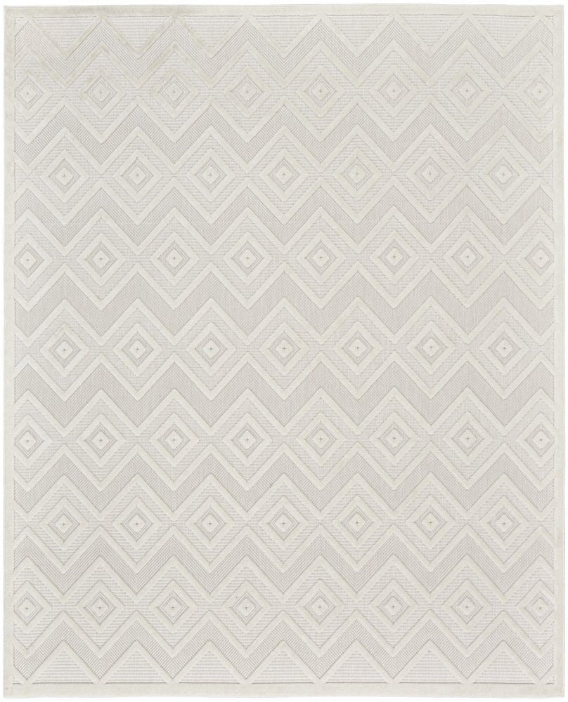 7' X 10' Ivory And White Indoor Outdoor Area Rug