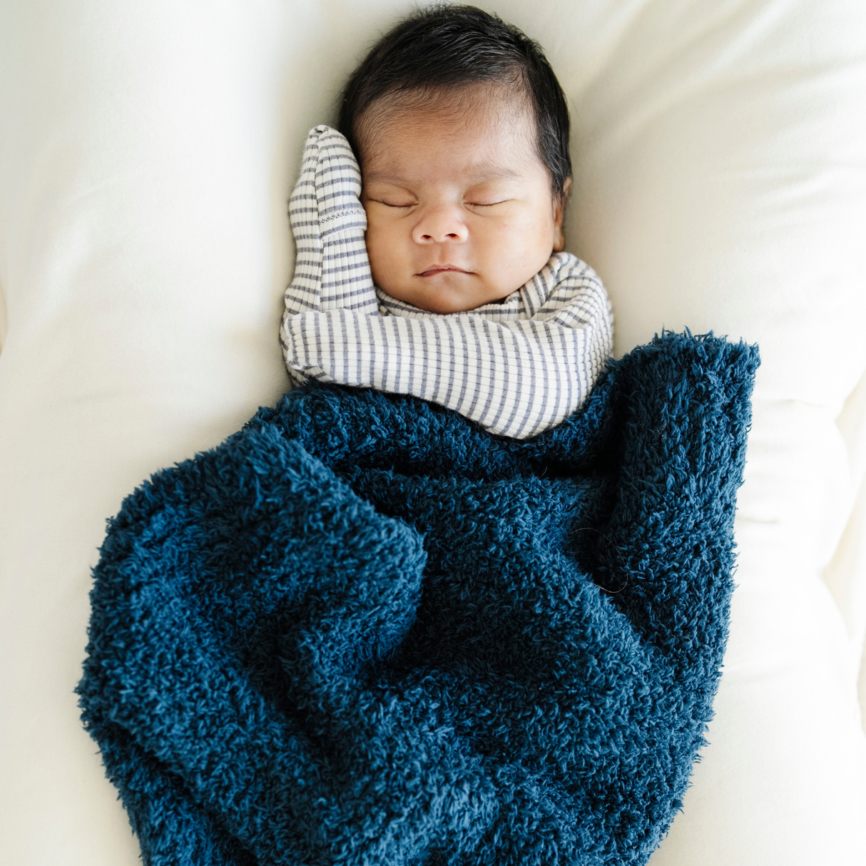 Bamboni® Receiving Blanket 30" x 40" Bamboo Rayon Blend