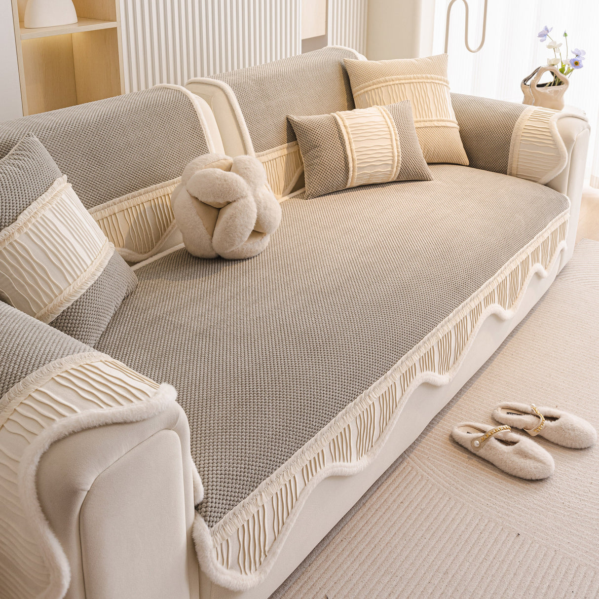 Dog Washable Sofa Protector Cover, Non-Slip Couch Slipcover with Soft Furry Trim