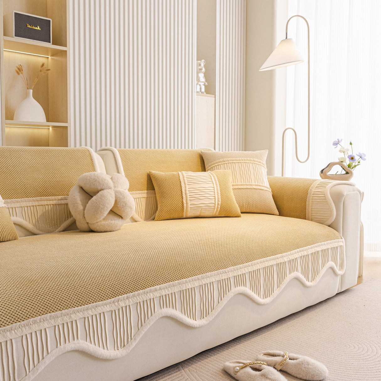 Dog Washable Sofa Protector Cover, Non-Slip Couch Slipcover with Soft Furry Trim