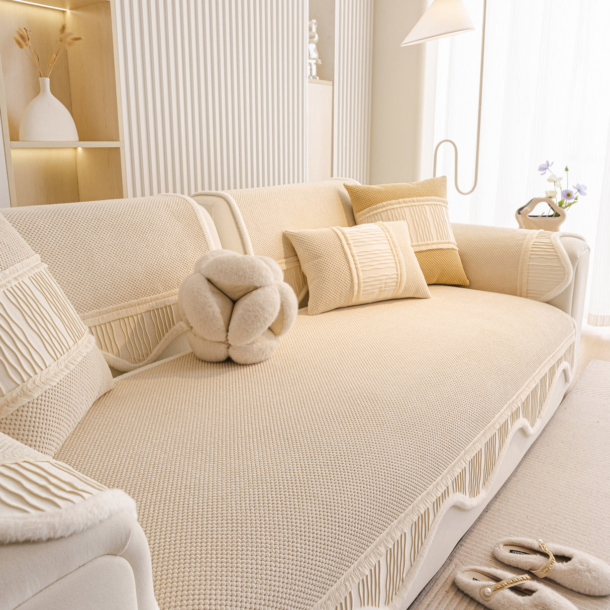 Dog Washable Sofa Protector Cover, Non-Slip Couch Slipcover with Soft Furry Trim