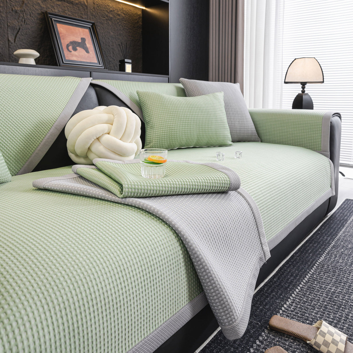 Non-Slip Cooling Breathable Couch Protector Towel, Lightweight Slipcover for Sofas