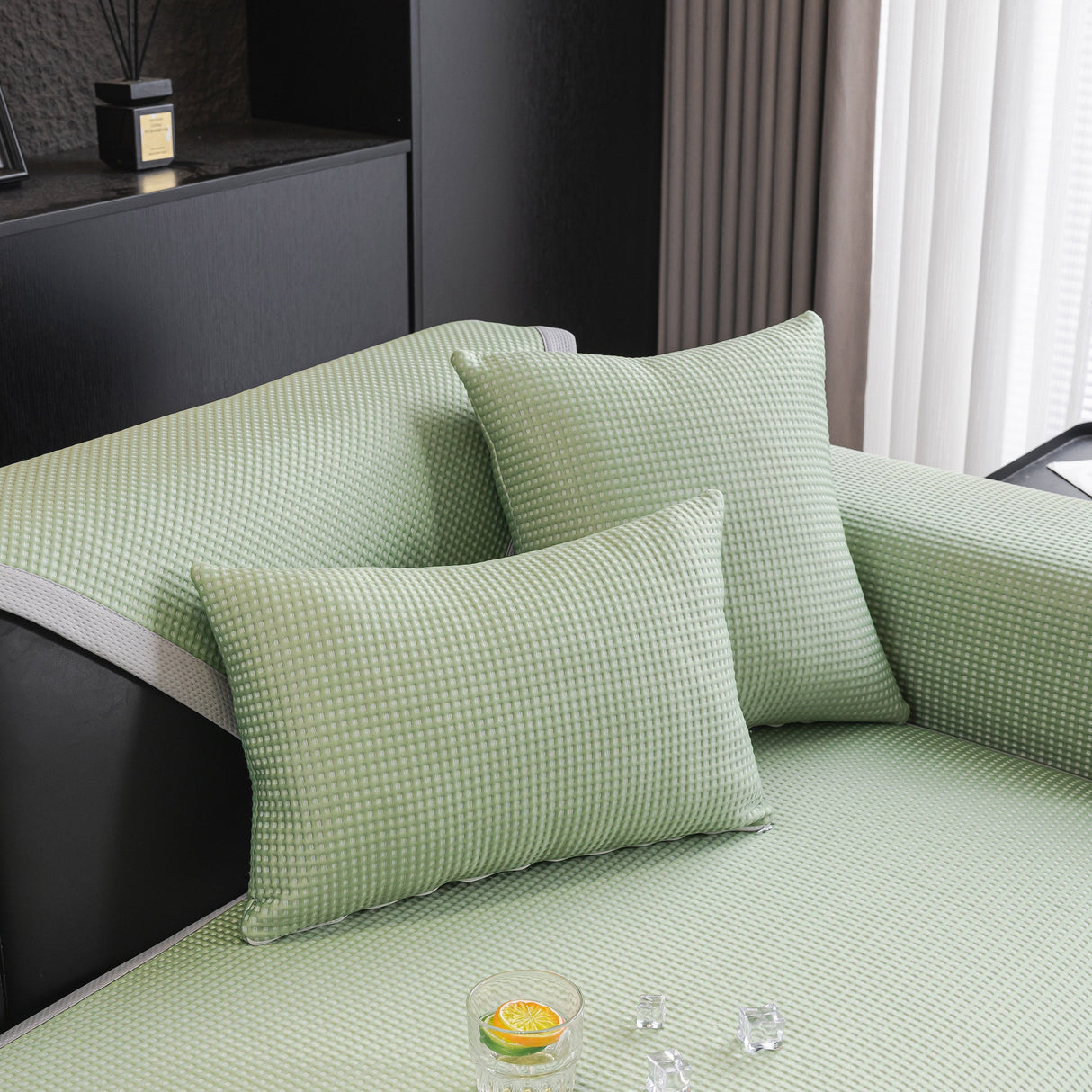 Non-Slip Cooling Breathable Couch Protector Towel, Lightweight Slipcover for Sofas