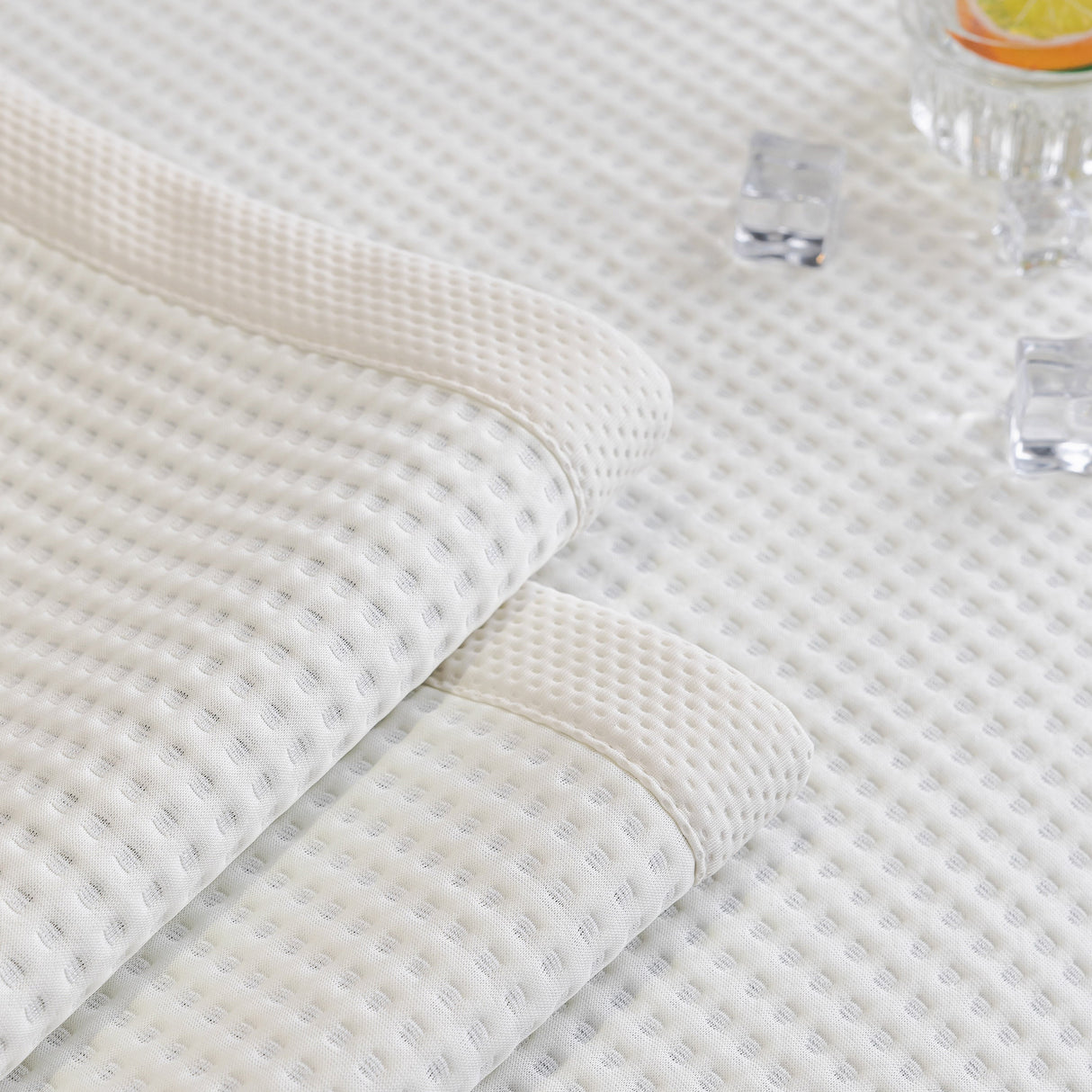 Non-Slip Cooling Breathable Couch Protector Towel, Lightweight Slipcover for Sofas