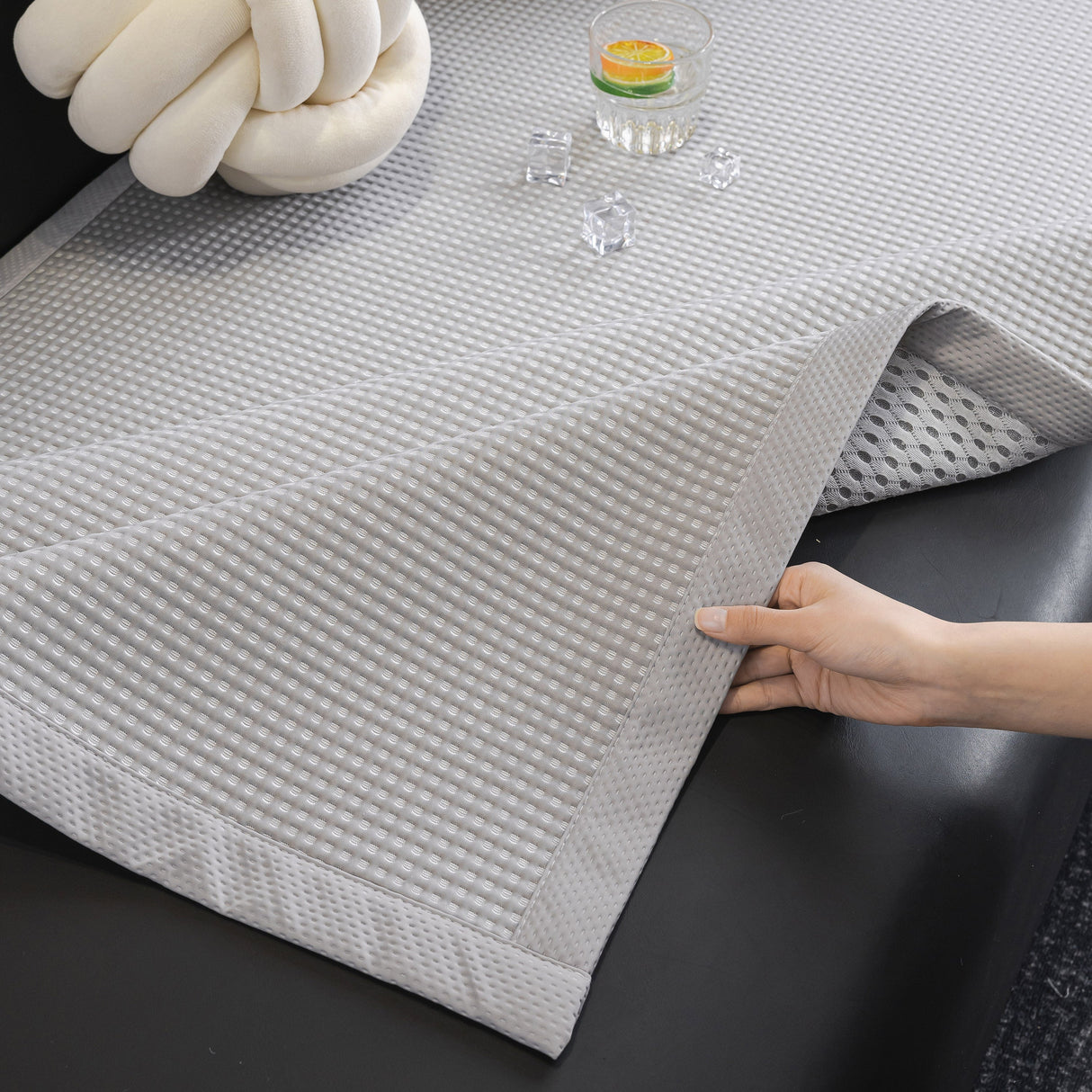 Non-Slip Cooling Breathable Couch Protector Towel, Lightweight Slipcover for Sofas