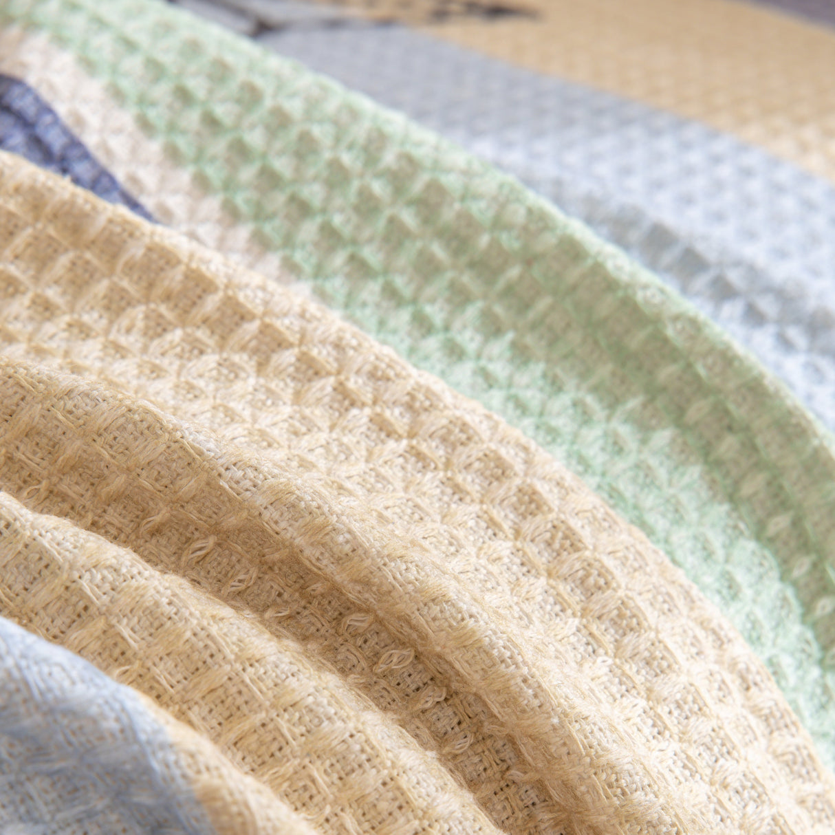 Chenille Sofa Cover Throw, Smile Couch Cover Blanket Throws for Couches, Soft Sofa Towel