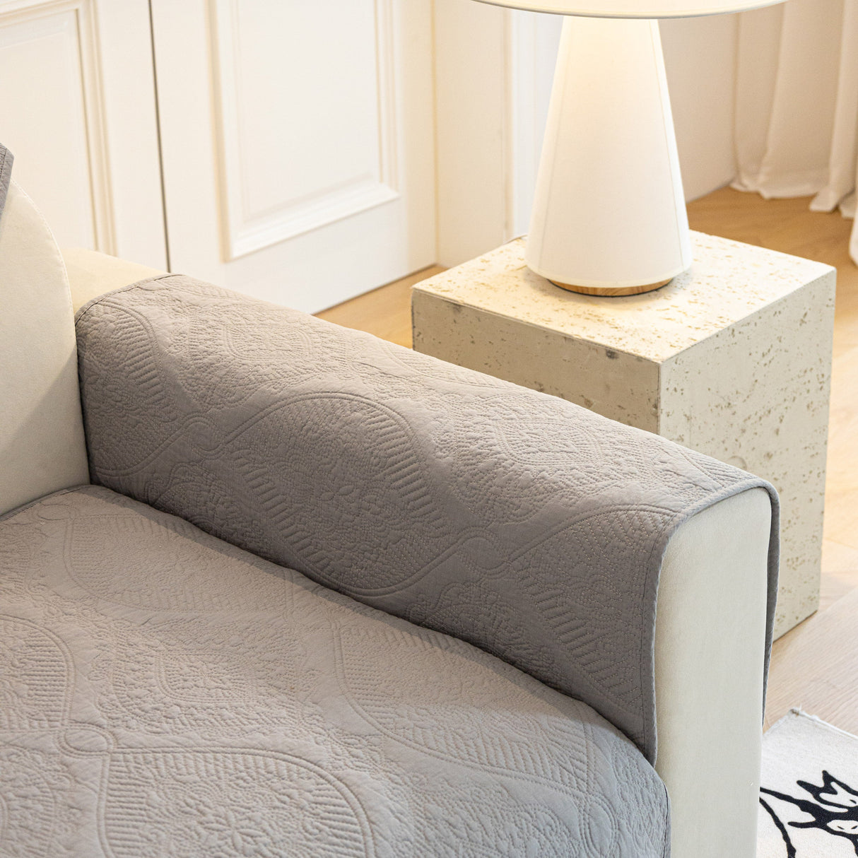 Baroque Sofa Cover – Quilted Cotton, Non-Slip, Washable with Ornate Embroidery