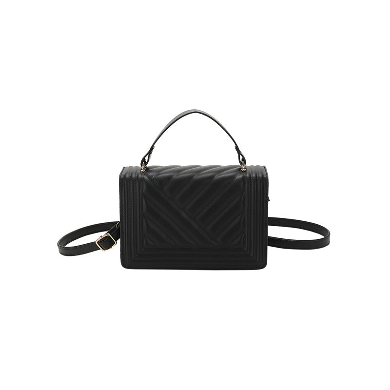 Dazzling Bags For Women Chain Crossbody Bags In Pu Leather Female Fashionable Shoulder Bag Ladies Handbags Simple Messenger Bag Casual Indentation Western Style Portable Women