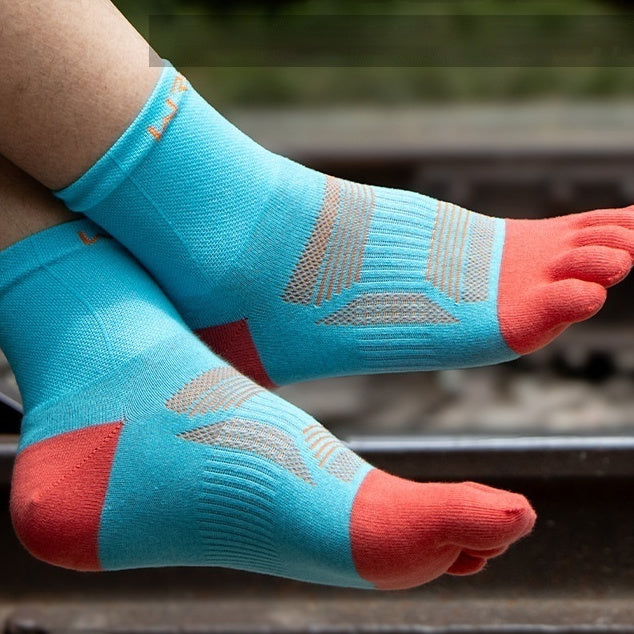 Mens And Womens Hiking Breathable Sweat-absorbing Mid-calf Cotton Socks