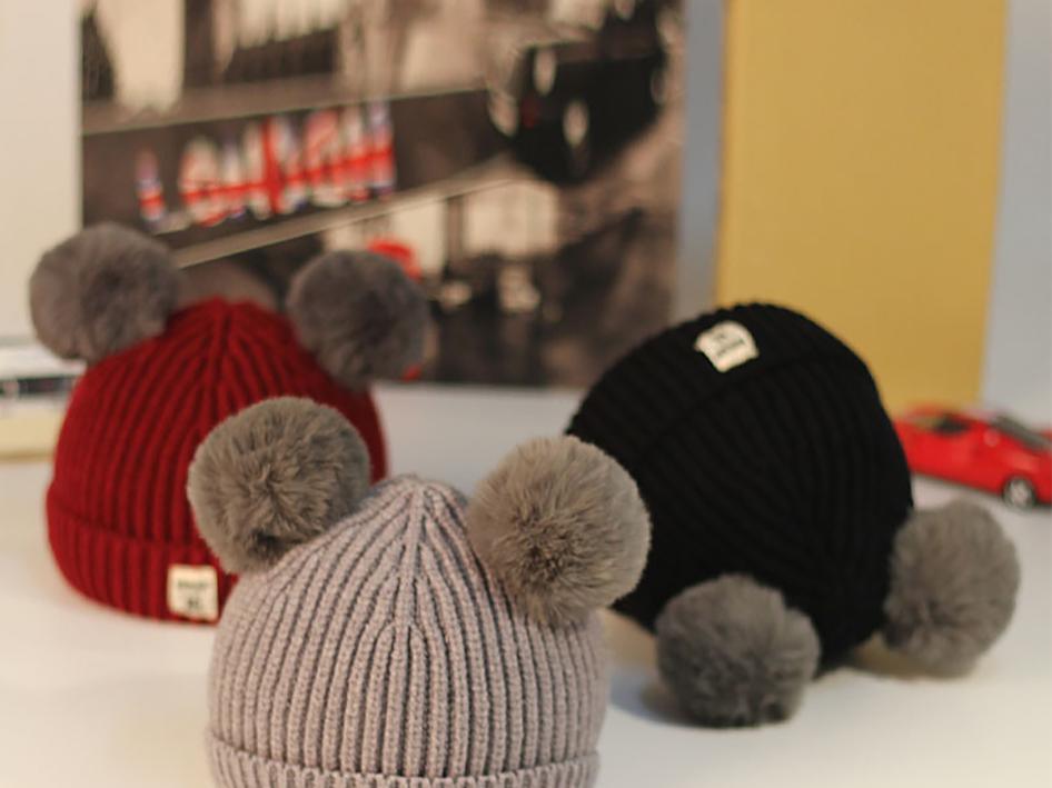 Modern Trend New Baby Beanies Hats Children Knitted Pompom Winter Autumn Cute Cap Warm Girl Hat With Two Balls