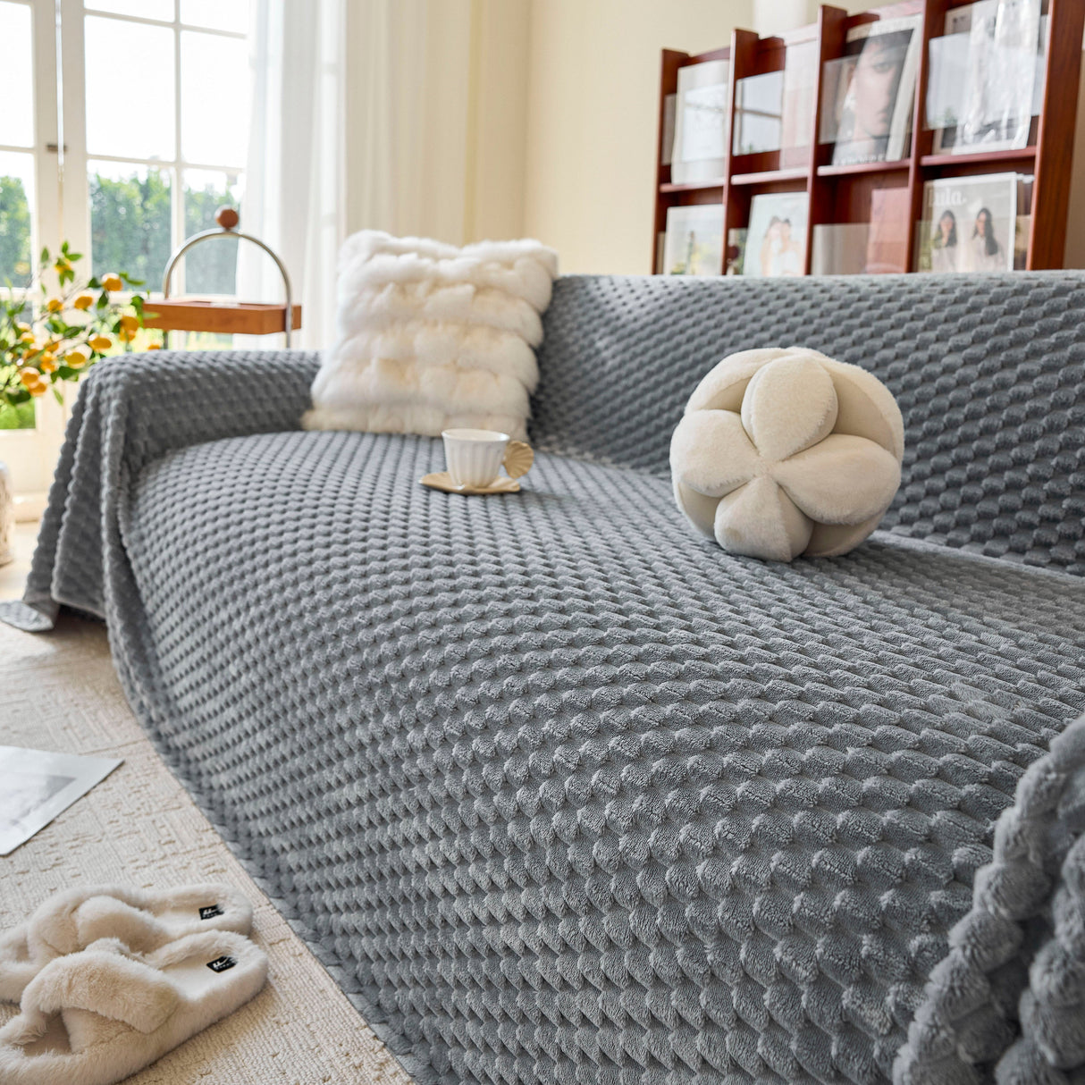 Thick Plush Non-Slip Sofa Throw Cover, Warm Soft Faux Fur Couch Protector for Winter