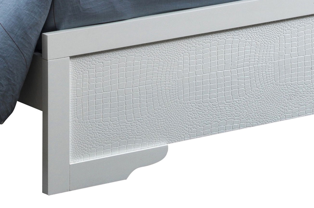 LED Elegant Bed by Couch.com