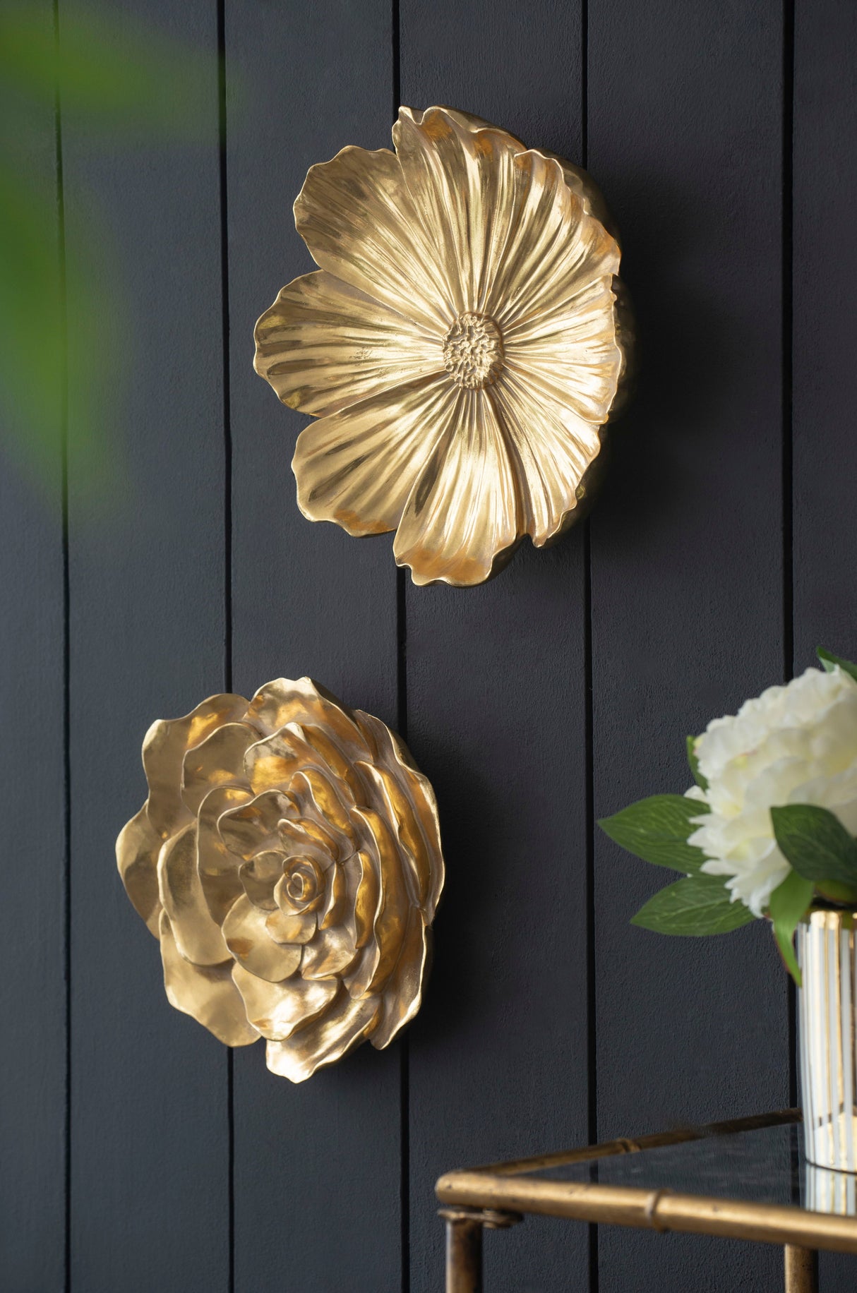 Rose Hanging Resin Wall Accents (Set of 2) - Gold by Couch.com