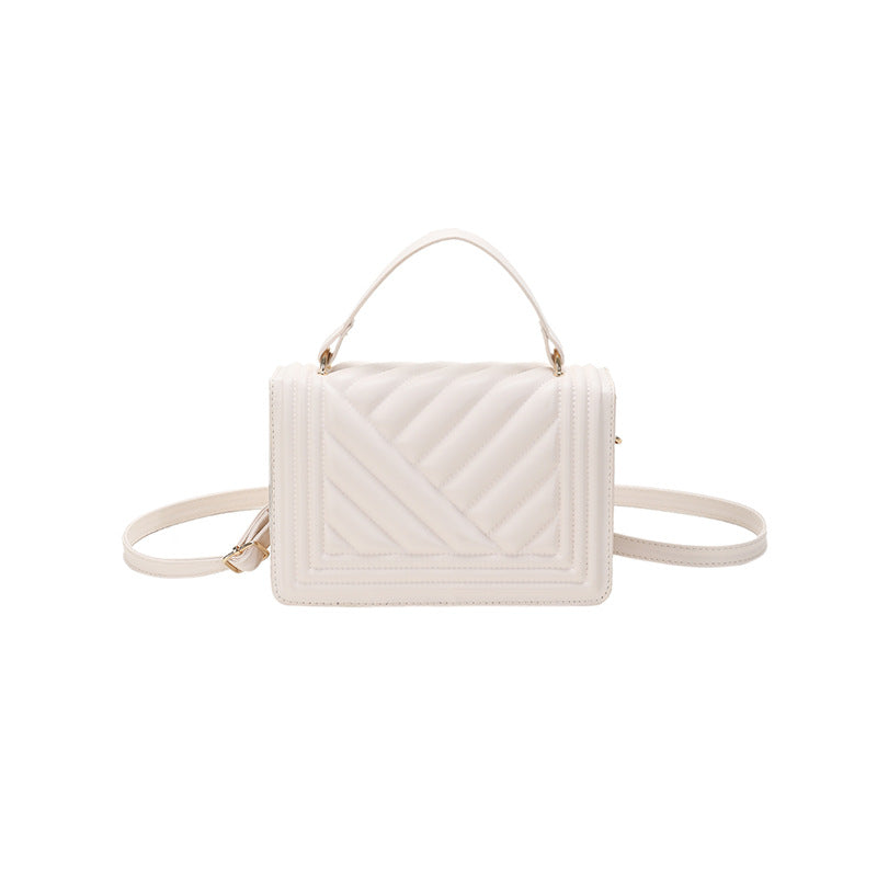 Dazzling Bags For Women Chain Crossbody Bags In Pu Leather Female Fashionable Shoulder Bag Ladies Handbags Simple Messenger Bag Casual Indentation Western Style Portable Women