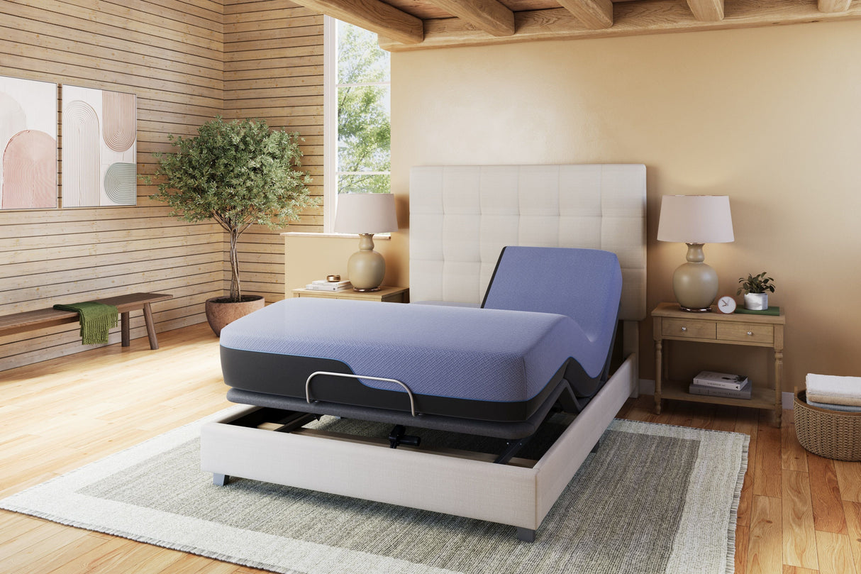 Refresh - 12" Flex Head Hybrid Cooling Fast Responding Latex Foam And Coil Mattress by Couch.com