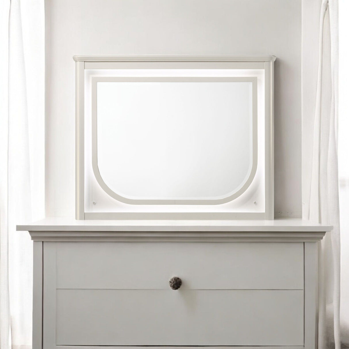 Laveda Mirror With LED - White