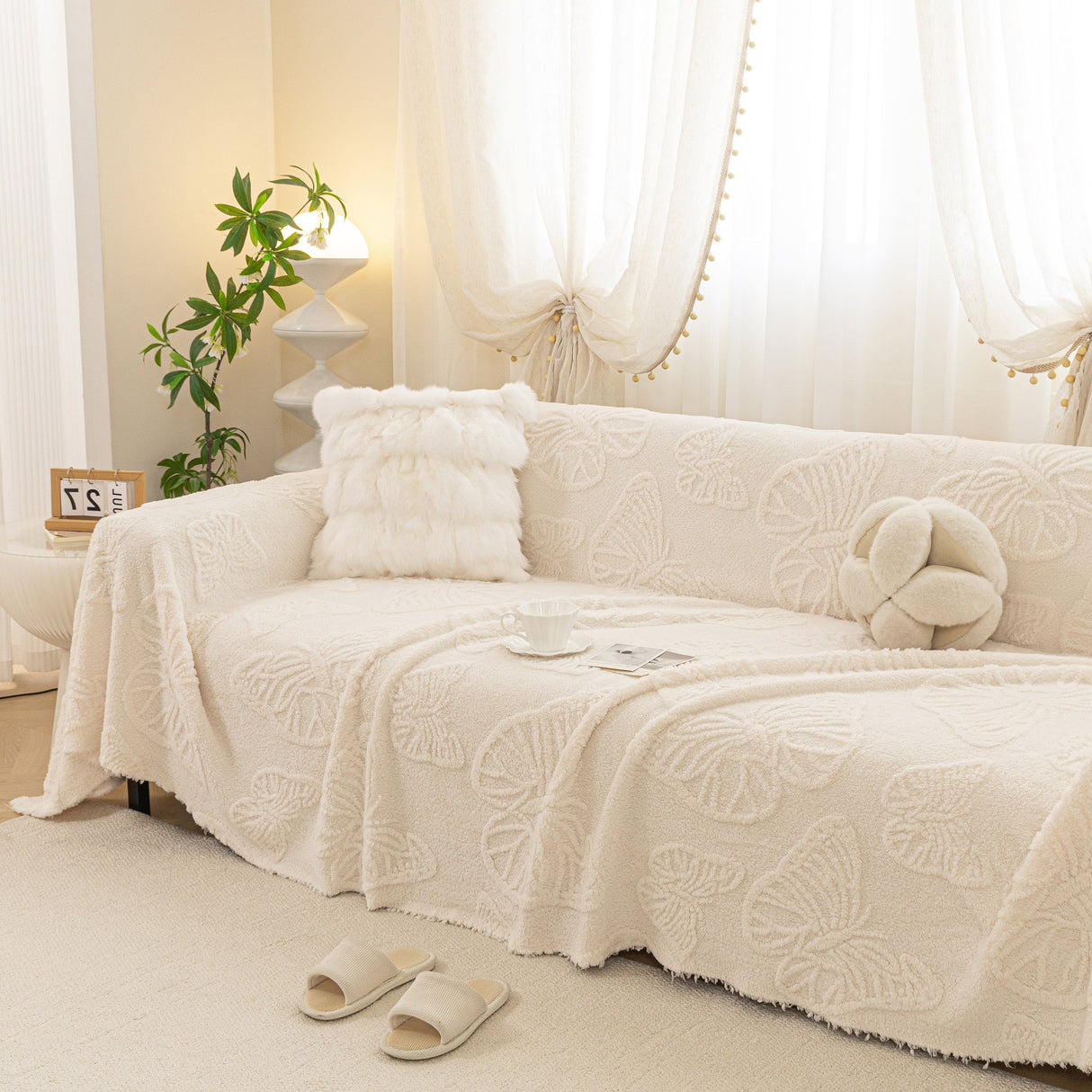 Luxury 3D Butterfly Jacquard Sofa Throw Blanket, Ultra-Soft Plush Fleece Couch Cover